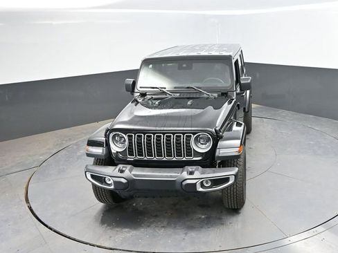 Used 2025 Jeep Wrangler Unlimited Sahara AWD/4WD image 38