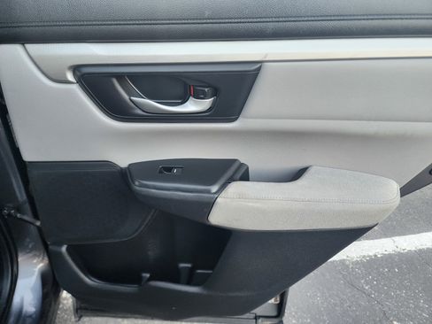 Used 2017 Honda CR-V LX image 17