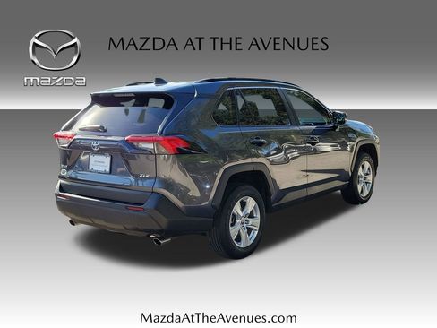 Used 2021 Toyota RAV4 XLE image 4