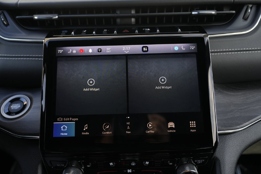 Used 2023 Jeep Grand Cherokee Overland AWD/4WD image 56