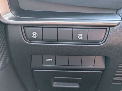 Used 2020 MAZDA MAZDA3 Sedan image 20