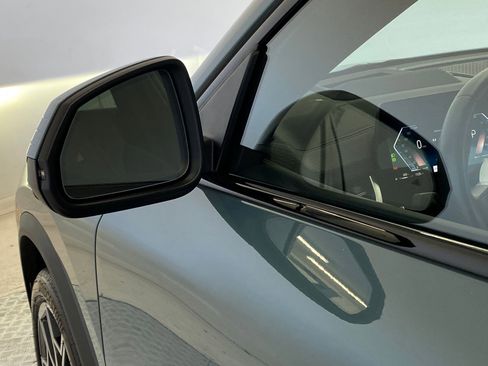 Used 2025 BMW X2 xDrive28i image 23