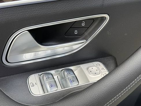 New 2025 Mercedes-Benz GLS 450 4MATIC image 16