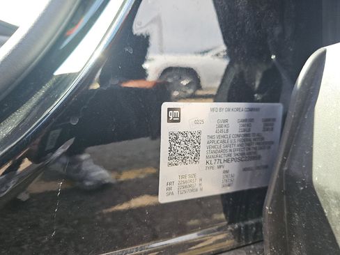 Used 2025 Chevrolet Trax LT w/ LT Convenience Package image 21