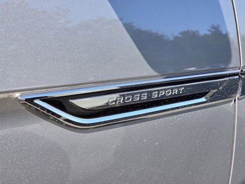 Used 2024 Volkswagen Atlas Cross Sport SE image 12