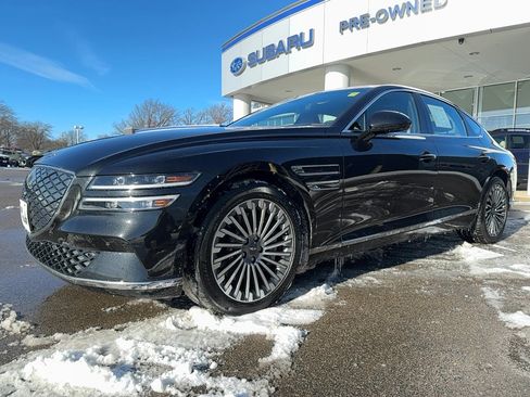 Used 2023 Genesis G80 image 3