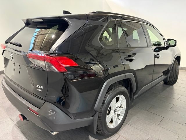 Used 2020 Toyota RAV4 XLE w/ Convenience Package AWD/4WD image 5