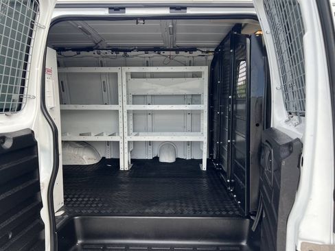 Used 2019 GMC Savana 2500 w/ Driver Convenience Package RWD image 16