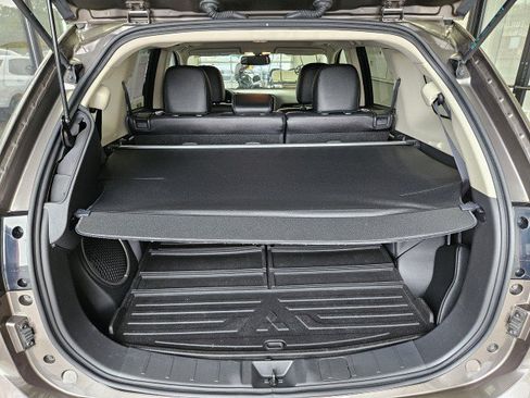 Used 2018 Mitsubishi Outlander LE FWD image 11