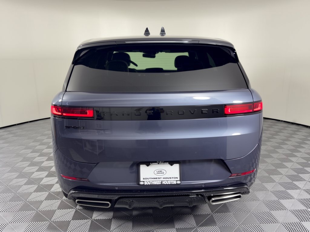 New 2027 Land Rover Range Rover Sport Dynamic SE AWD/4WD image 11
