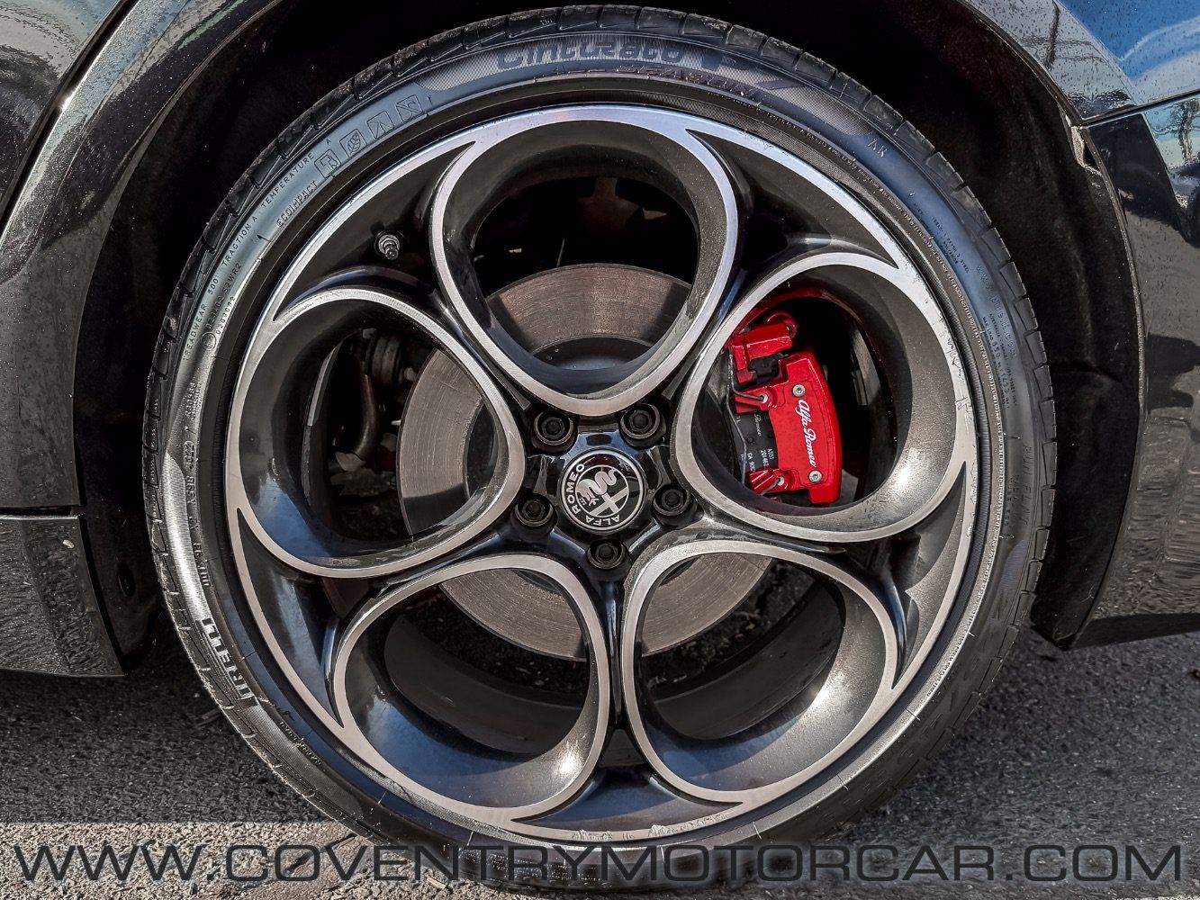 Used 2022 Alfa Romeo Giulia Veloce AWD/4WD image 10