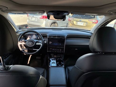 Used 2024 Hyundai Tucson Limited image 16