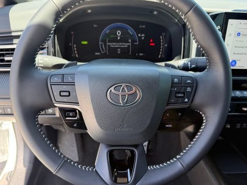 Used 2026 Toyota Camry SE w/ Multimedia Upgrade Package FWD image 13