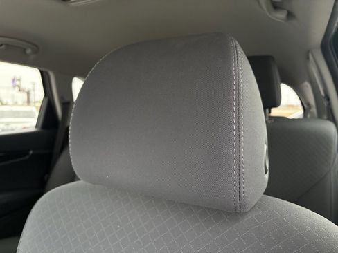 Used 2019 Kia Sorento LX image 23