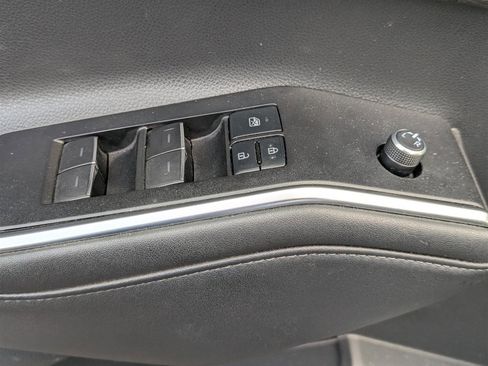 Used 2021 Toyota Highlander Limited image 20