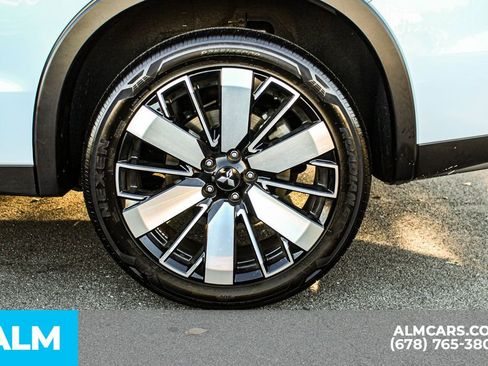 Used 2025 Mitsubishi Outlander SE image 16