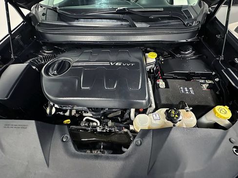 Used 2020 Jeep Cherokee Limited AWD/4WD image 39