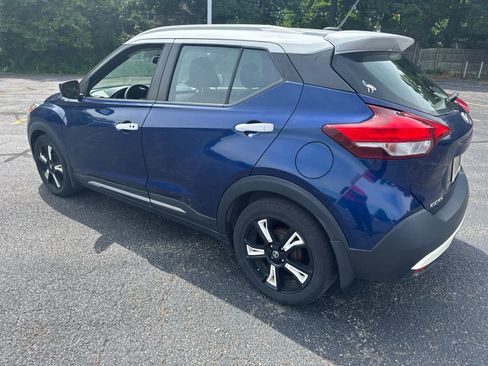 Used 2019 Nissan Kicks SR FWD image 7