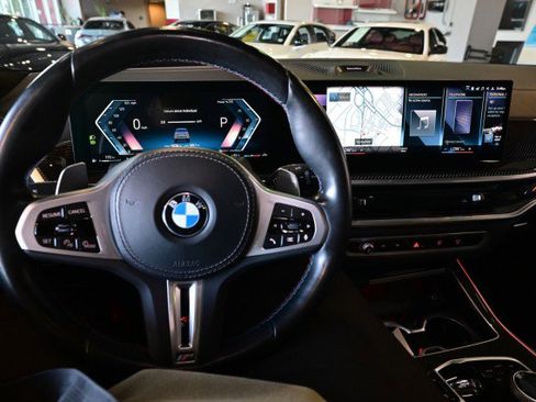 Used 2023 BMW X7 M60i w/ Executive Package image 34