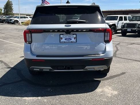 New 2026 Ford Explorer Active w/ Active Comfort Package RWD image 4