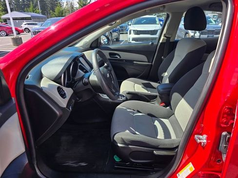 Used 2016 Chevrolet Cruze LS FWD image 21