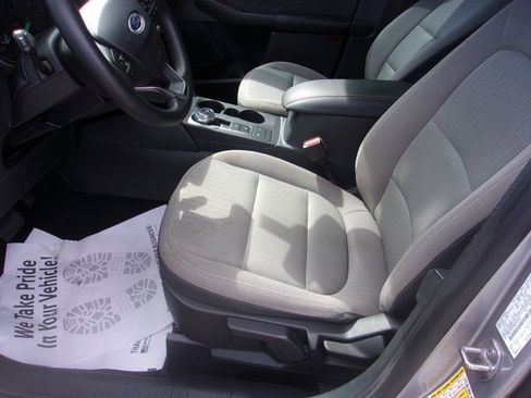 Used 2021 Ford Escape S image 5