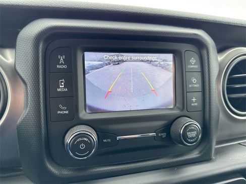 Used 2019 Jeep Wrangler Unlimited Sport image 14