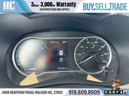 Used 2021 Nissan Versa SV FWD image 28