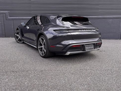 Certified 2022 Porsche Taycan 4 Cross Turismo image 8