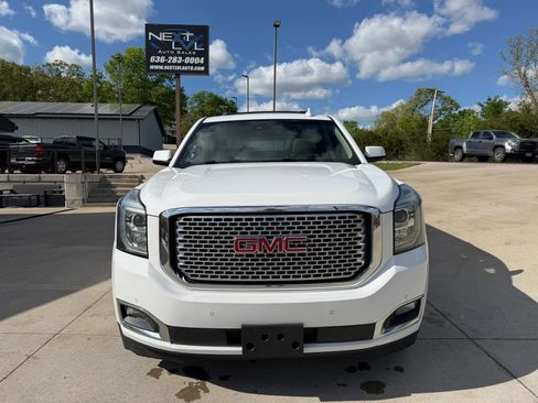 Used 2017 GMC Yukon XL Denali w/ Open Road Package image 4