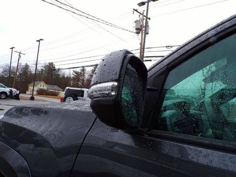 Used 2023 Toyota Tacoma TRD Sport w/ Technology Package image 5