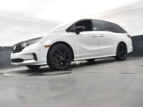 Used 2023 Honda Odyssey Sport image 20
