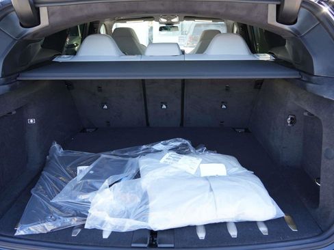 New 2026 BMW XM Label Red image 5