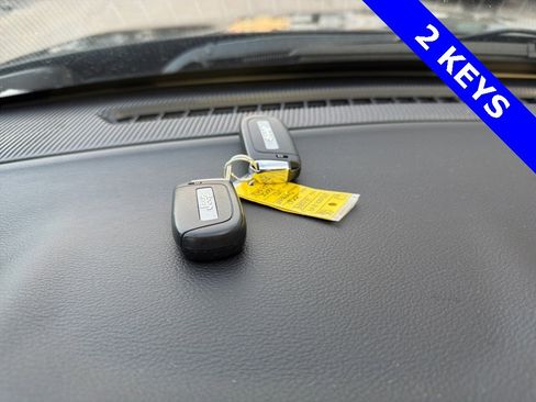 Certified 2024 Jeep Compass Limited w/ Sun and Sound Group image 17