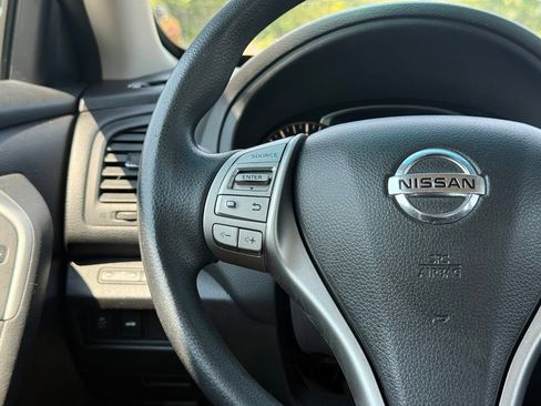 Used 2015 Nissan Altima 2.5 S w/ Power Driver Seat Package FWD image 15