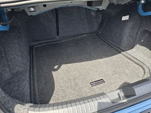 New 2026 Volkswagen Jetta SE FWD image 17