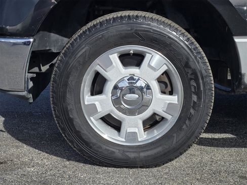 Used 2010 Ford F150 XLT image 10