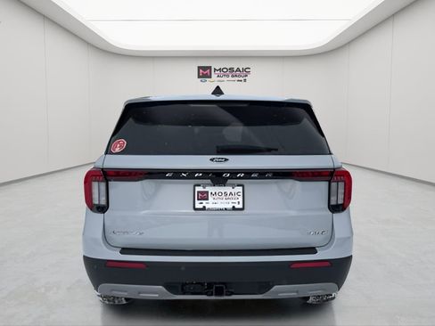 New 2026 Ford Explorer Active w/ Active Comfort Package image 6