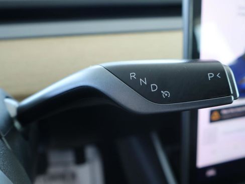 Used 2019 Tesla Model 3 Mid Range image 22