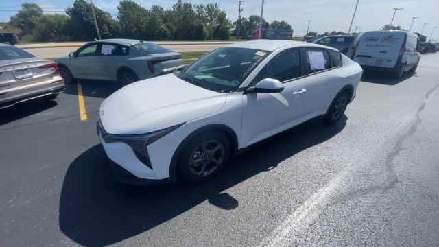 Used 2025 Kia K4 FWD image 6