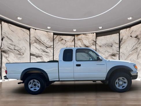 Used 2003 Toyota Tacoma PreRunner RWD image 4