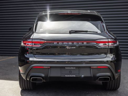 Certified 2026 Porsche Macan AWD/4WD image 8
