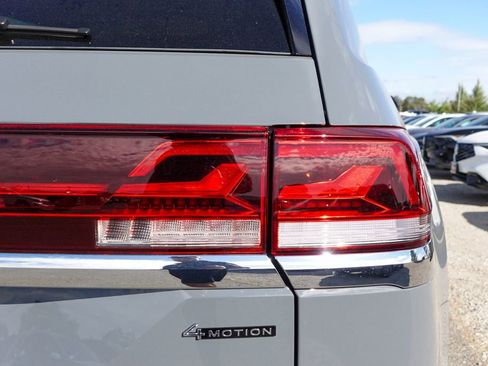 New 2026 Volkswagen Atlas SE image 7