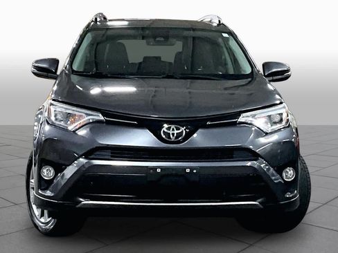 Used 2018 Toyota RAV4 Limited AWD/4WD image 4