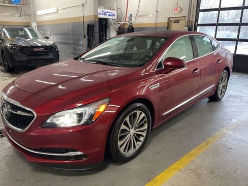 Used 2019 Buick LaCrosse Essence w/ Sun and Shade Package image 3