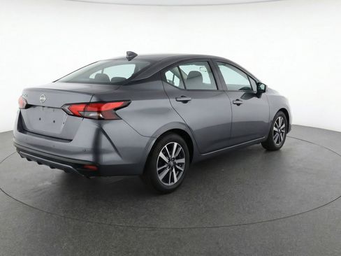 Used 2025 Nissan Versa SV image 9