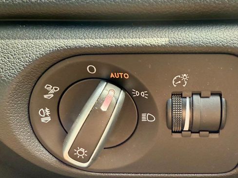 Used 2016 Audi Q3 2.0T Prestige image 33