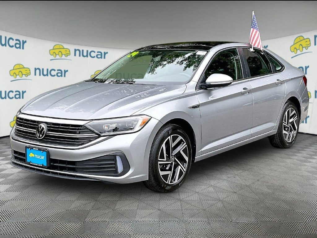 Used 2024 Volkswagen Jetta SEL FWD image 3
