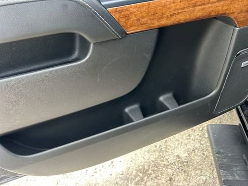 Used 2018 Chevrolet Silverado 1500 High Country image 35