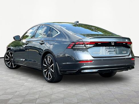Used 2023 Honda Accord Touring image 4